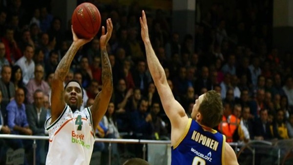 Banvit, Khimki Moskova'yı 83-82 yendi.