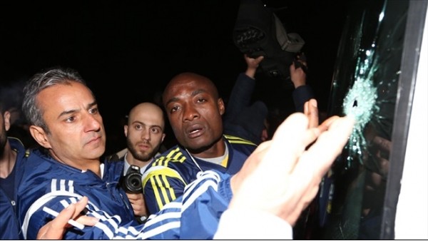 Fenerbahçe'li futbolculardan bir istek daha