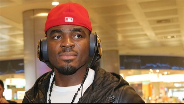 Emenike, Afrika'lılara fark attı!