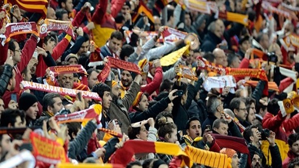 Galatasaray taraftarı rekor kırmaya hazırlanıyor