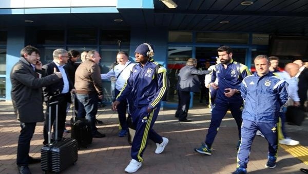 Fenerbahçe kafilesine coşkulu karşılama