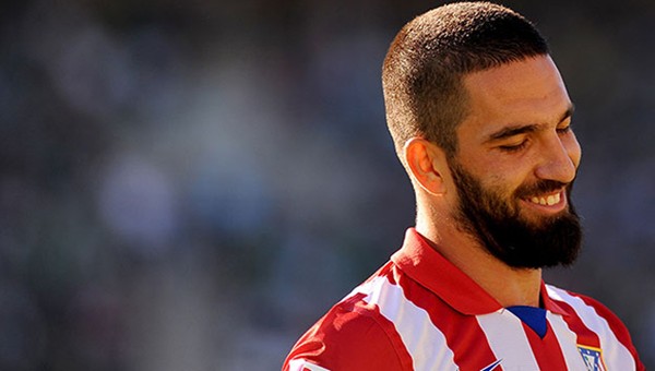 Arda Turan takipçisini verdiği cevapla şaşırtı