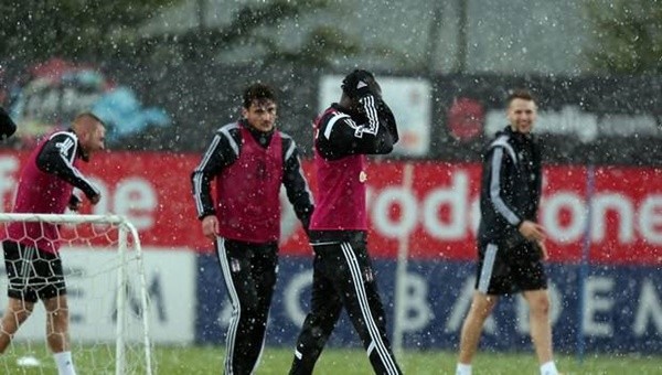 Beşiktaş doluya tutuldu