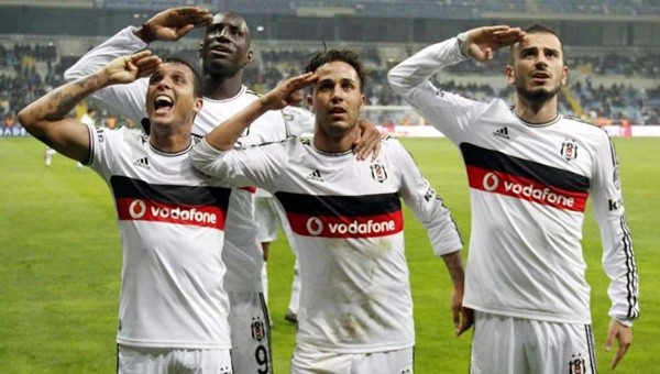 Beşiktaş'ta sürpriz ayrılık! İngiltere'ye gidiyor...