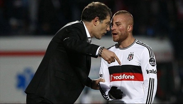Bilic'ten Gökhan Töre'ye kesik