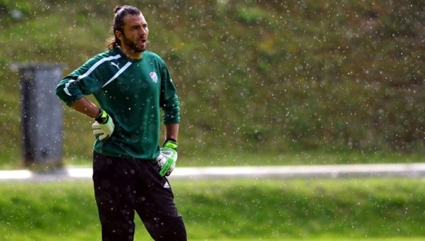 Bursaspor'da ilk yolcu Frey