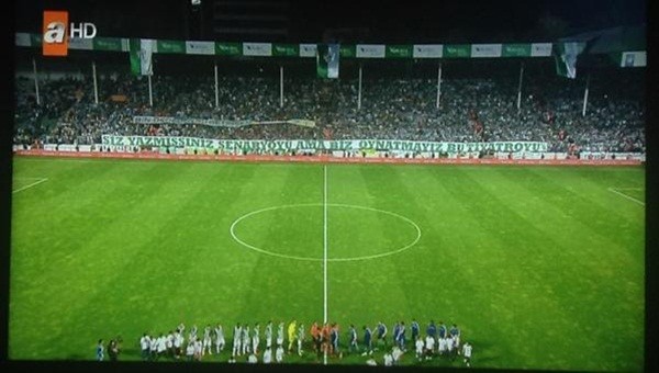 Bursaspor'dan Fenerbahçelileri kızdıran pankart