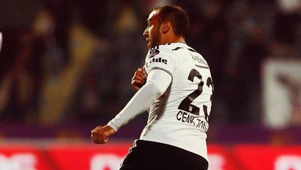 Cenk atıyor, Beşiktaş kazanıyor