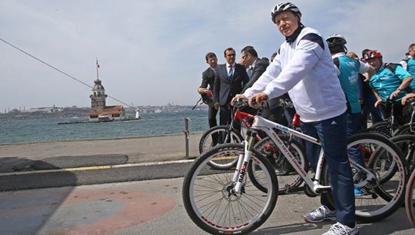 Cumhurbaşkanı'ndan bisiklet turu