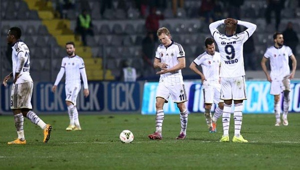 Fenerbahçe bu sorunu çözemiyor