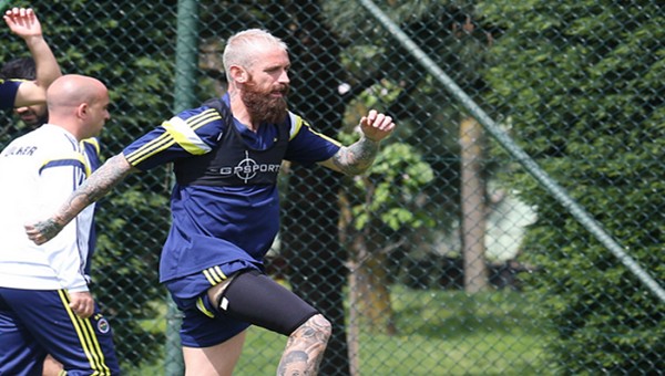 Fenerbahçede Meireles takımla çalıştı