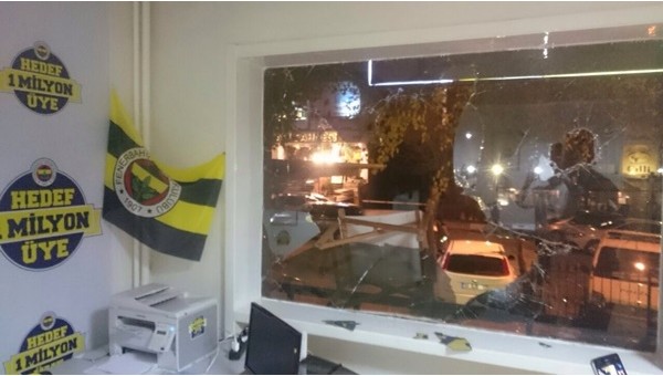 Fenerbahçe'nin Ankara şubesine saldırı