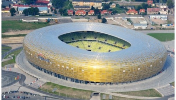 Futbol maçına 'sağlık kontrolü' engeli