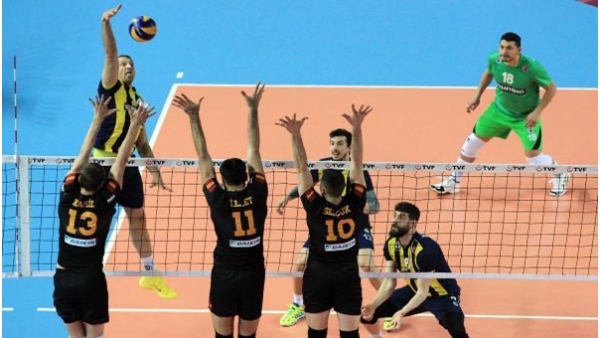 Galatasaray, Fenerbahçe'nin elinden finali söktü aldı