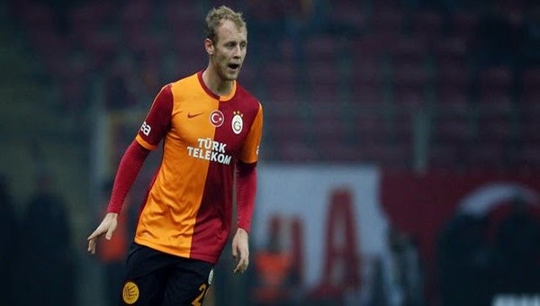 Galatasaray'da savunma belli oldu