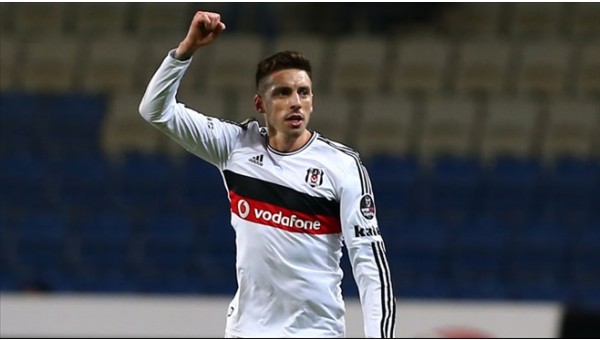 Jose Sosa kendine geldi