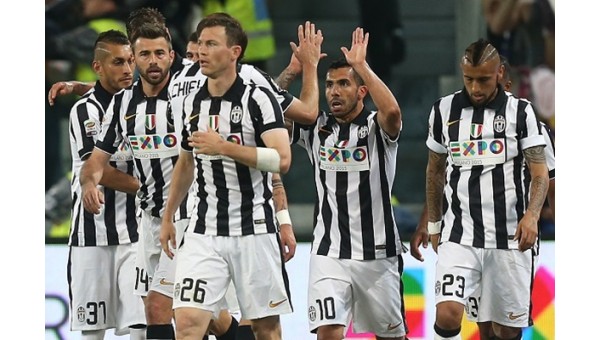 Juventus şampiyonluk için gün sayıyor