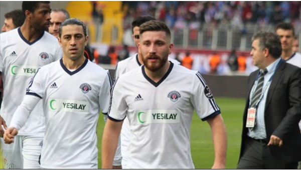 Kasımpaşa evinde 3 büyüklere direnemedi