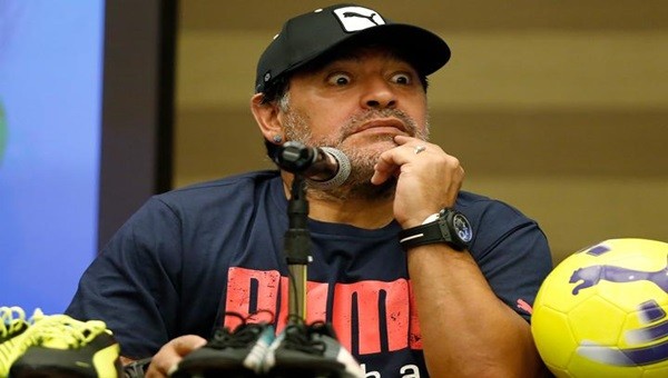 Maradona gazeteciye saldırdı