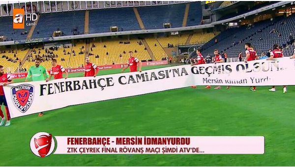 Mersin İdman Yurdu maça ''Geçmiş olsun'' pankartıyla çıktı