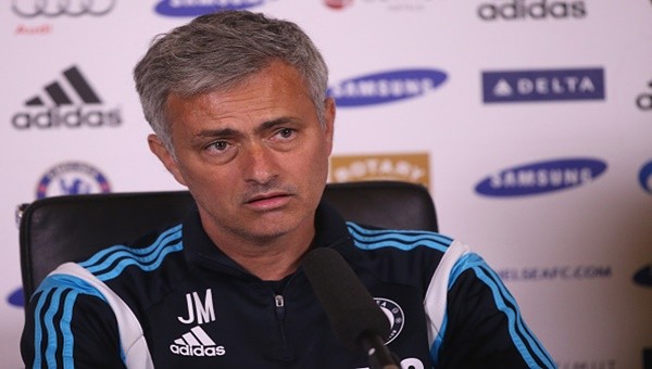Mourinho eski takımına patladı!