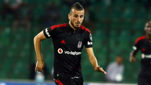Oğuzhan Özyakup takımın masörüne jip mi aldı?
