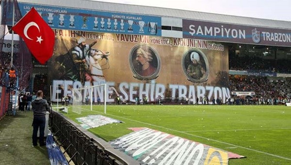 Skandal pankart için açıklama!