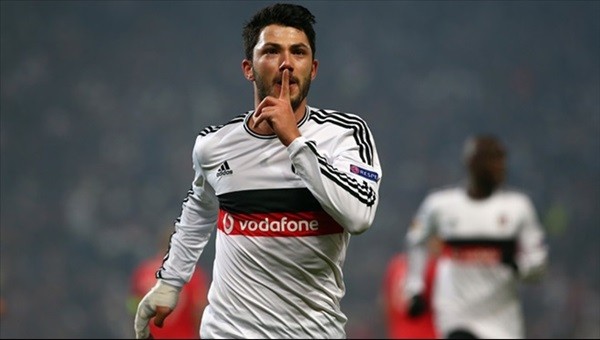 Avni Aker'de Tolgay Arslan'a protesto