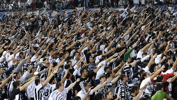 Beşiktaş taraftarı Soma'yı unutmadı