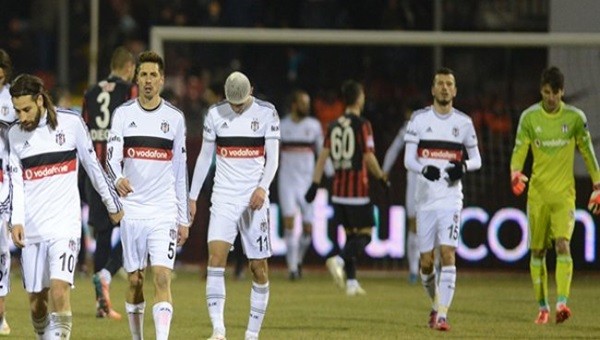 Beşiktaş'tan alt sıralara 9 puan hediye