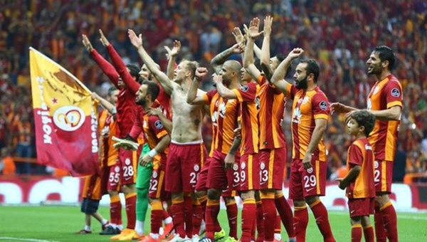 Cimbom şampiyonluk kutlamalarını erteledi
