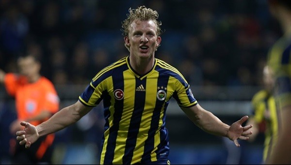 Dirk Kuyt 11'e geri döndü