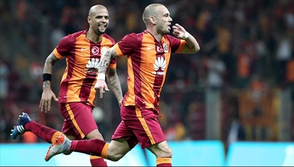 Duygun Yarsuvat'tan Sneijder itirafı