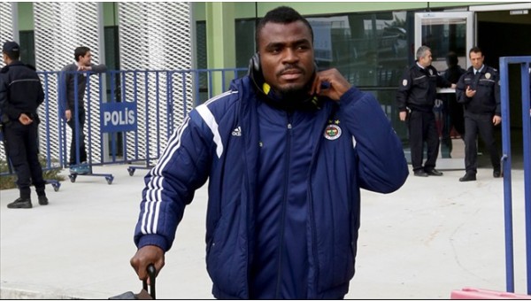 Emenike resmen yuvadan uçuyor