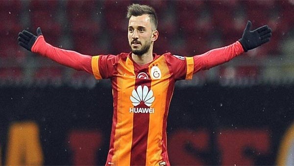 Emre Çolak geri döndü