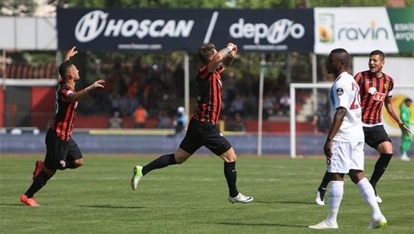 Es-Es Fırtına'yı yaktı