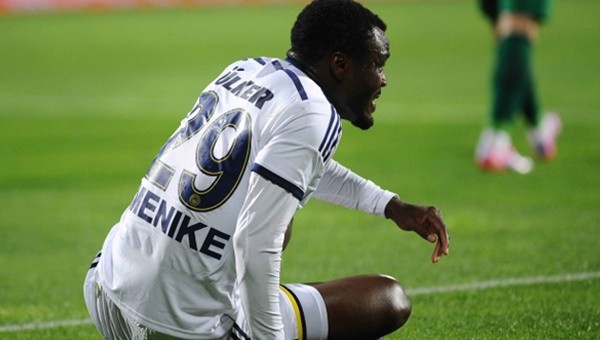 Fenerbahçe'de Emenike şoku! Kadro dışı...