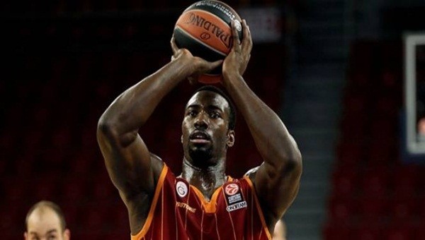 Galatasaraylı basketbolcuya ırkçı mesaj!