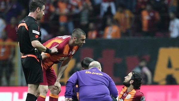 Galatasaray'da Selçuk İnan sakatlandı