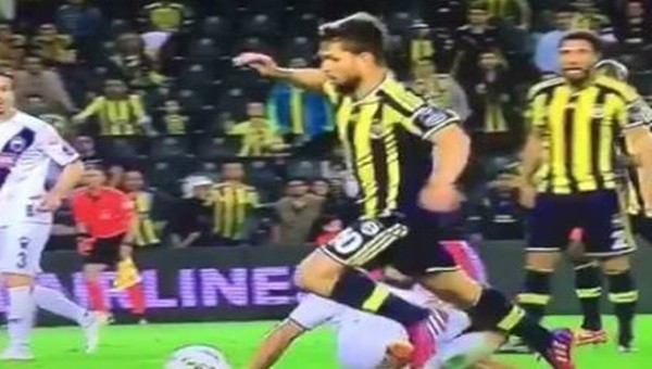 Fenerbahçe, Diego'nun düşürülüşüne penaltı bekledi