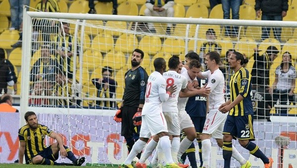 Kadıköy'de ilk yarıda yarım düzine gol