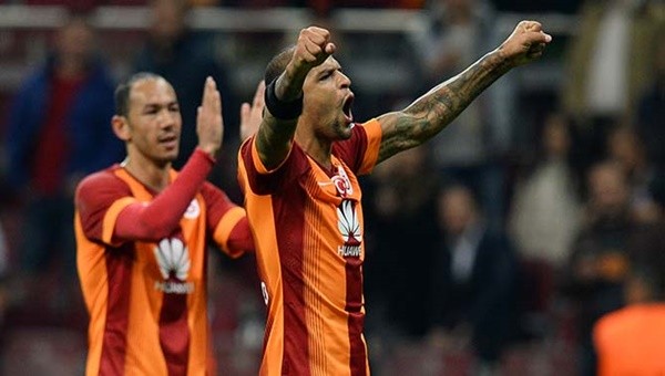Melo taraftar için bunu da yapacak