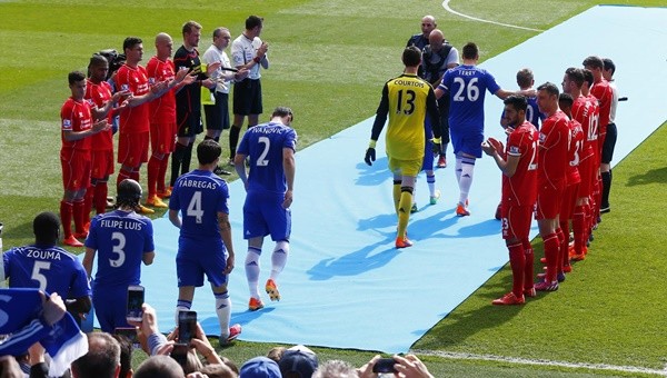Mourinho ve Terry alkış geleneğinden rahatsız