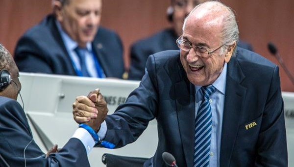 Sepp Blatter yeniden başkan