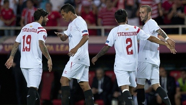 Sevilla finale göz kırptı