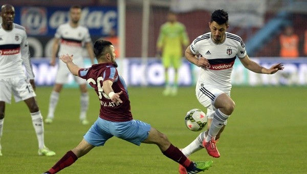 Trabzonspor, Beşiktaş'a karşı ilk yarıları değerlendiriyor