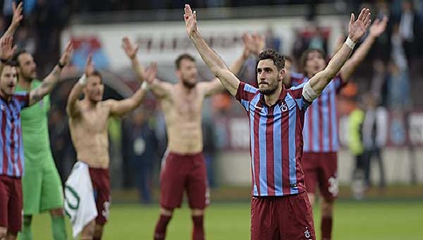 Trabzonspor, Özer Hurmacı'yı resmen açıkladı