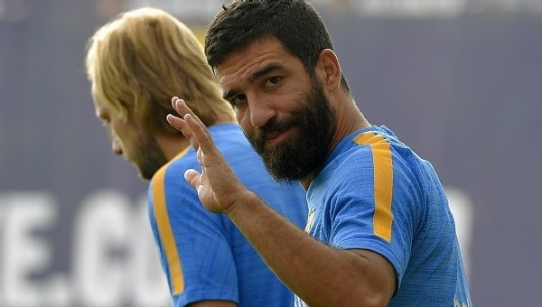 Arda Turan sakatlandı