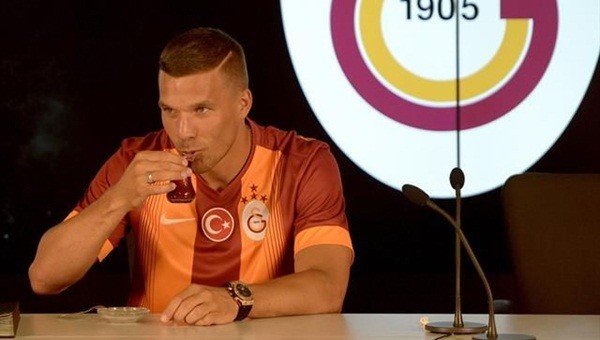 Çaykur'dan 2. Podolski tweeti