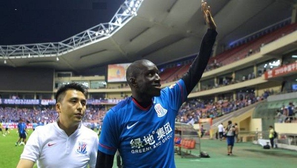 Demba Ba Çin'de gollerine devam ediyor